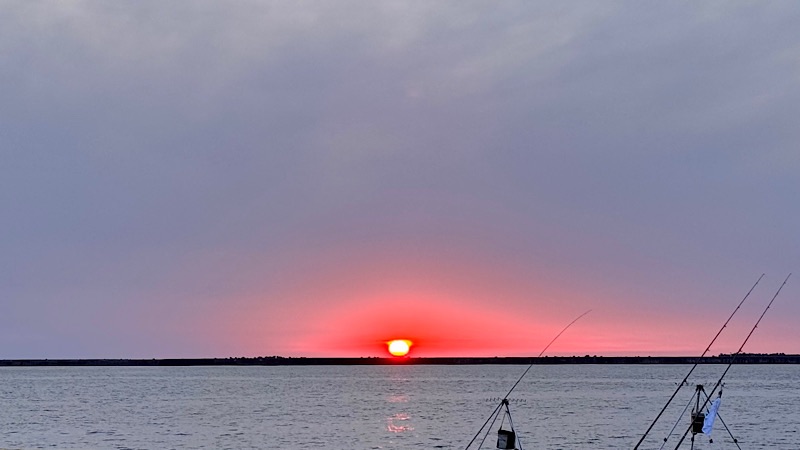 岩内港新港東ふ頭の夕陽